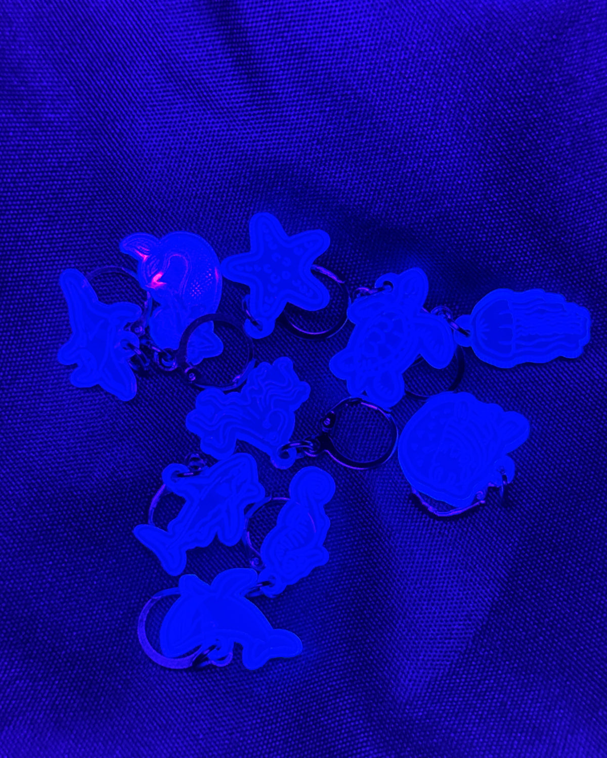 UV Reactive Stitch Markers